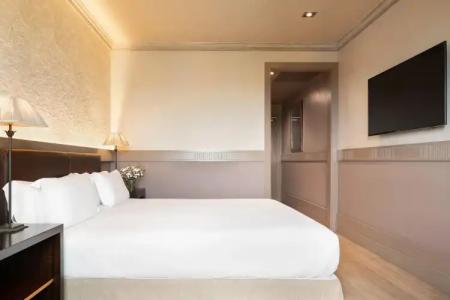 Duquesa de Cardona 4 Sup by Grup Duquessa - 4