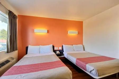 Motel 6-Laredo, TX - South - 41