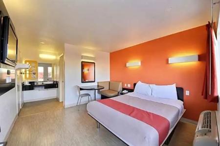 Motel 6-Laredo, TX - South - 47