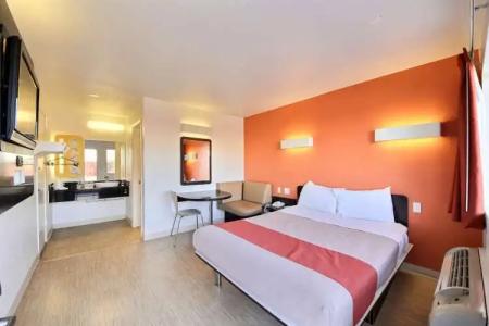 Motel 6-Laredo, TX - South - 58