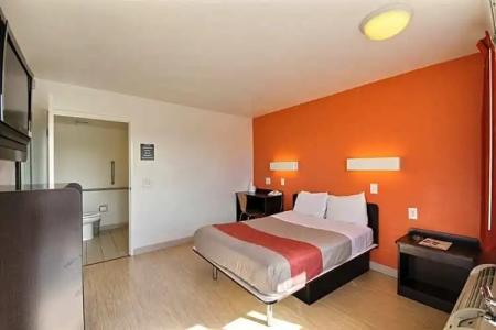 Motel 6-Laredo, TX - South - 44