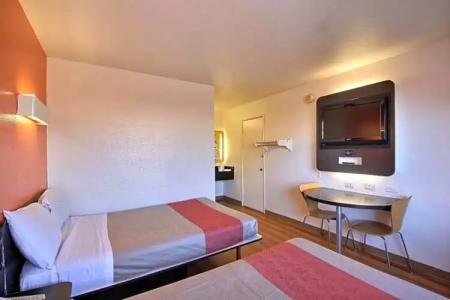 Motel 6-Laredo, TX - South - 63