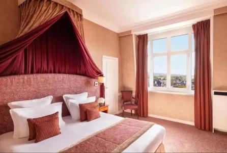 Hôtel Barrière Le Royal Deauville - 36