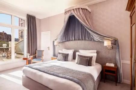 Hôtel Barrière Le Royal Deauville - 57