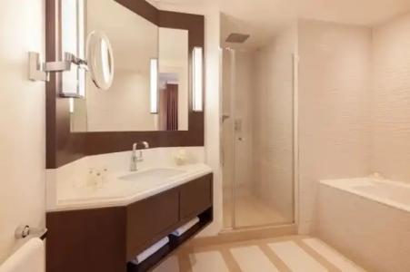 Hôtel Barrière Le Royal Deauville - 70