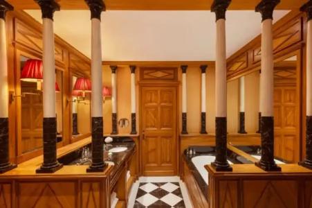 Hôtel Barrière Le Royal Deauville - 84