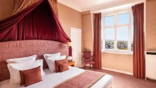 Hôtel Barrière Le Royal Deauville - 44