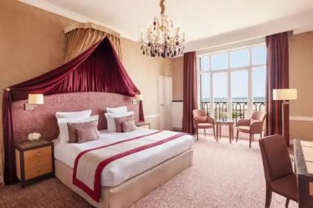 Hôtel Barrière Le Royal Deauville - 65