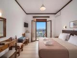 Standard Double room with partial sea view