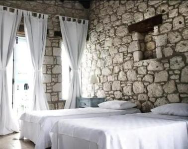 Manastir Alacati - 1