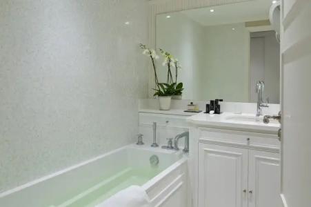 Hôtel Barrière L'Hermitage - 9