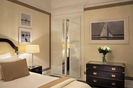 Hôtel Barrière L'Hermitage - 96