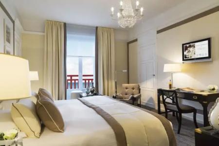 Hôtel Barrière L'Hermitage - 46