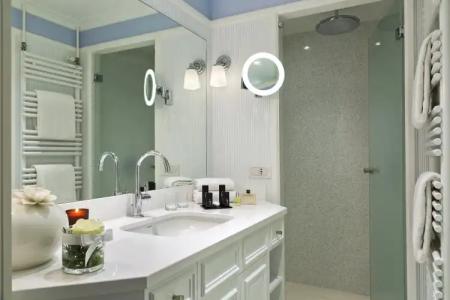 Hôtel Barrière L'Hermitage - 8