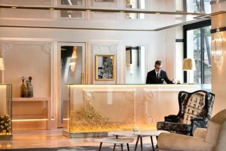 Hôtel Barrière L'Hermitage - 1