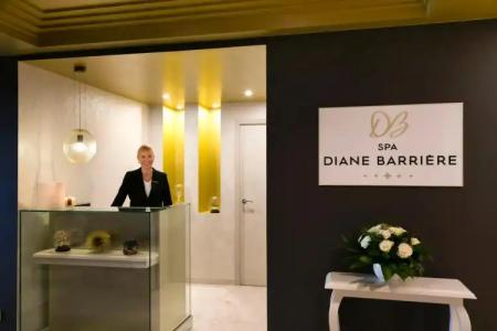 Hôtel Barrière L'Hermitage - 41