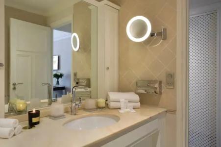 Hôtel Barrière L'Hermitage - 99