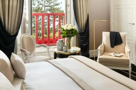 Hôtel Barrière L'Hermitage - 88