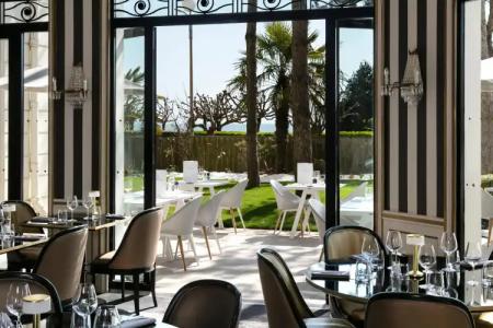 Hôtel Barrière L'Hermitage - 38