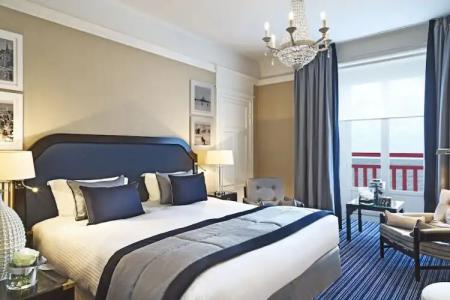 Hôtel Barrière L'Hermitage - 44