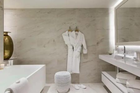 Hôtel Barrière L'Hermitage - 156