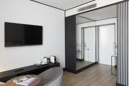 ICON Embassy - 3