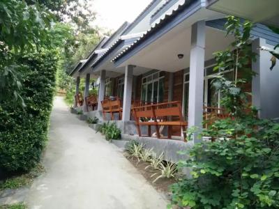 Benjamin's Hut - 22