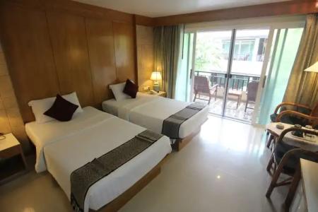 Phi Phi Villa Resort-SHA Extra Plus - 1