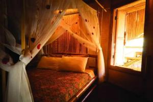 Paree Hut Resort, Ko Si Chang