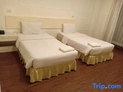 Golden Dragon Resort - 8