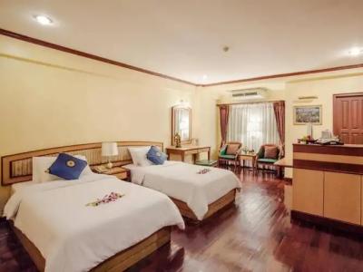 Patumwan House - 1