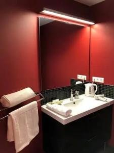 Semiramis Business - 48