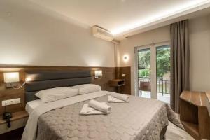 Sintrivanis Resort Beach, Paralia Skotinis