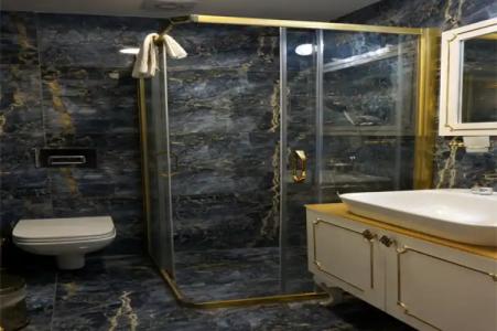 Diamond Royal - 44