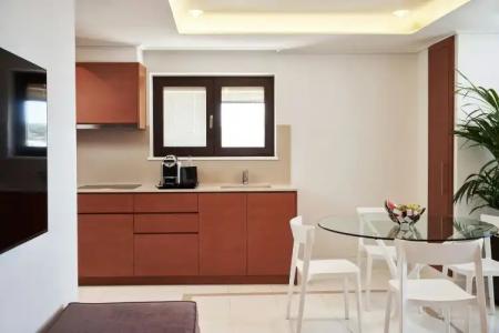 Bellevue On The Beach Suites - 40