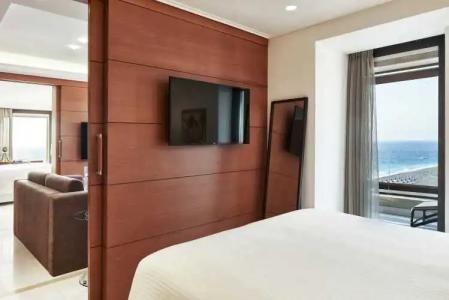 Bellevue On The Beach Suites - 63