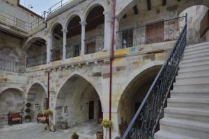 Aren Cave Hotel And Art Gallery