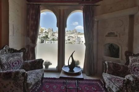 Aren Cave And Art Gallery - 7