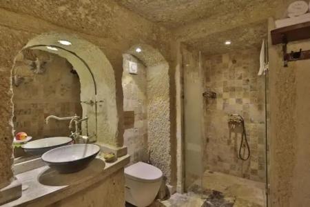 Aren Cave And Art Gallery - 111