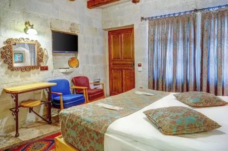 Aren Cave And Art Gallery - 55