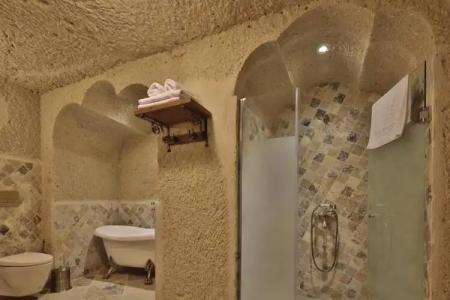 Aren Cave And Art Gallery - 118