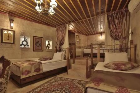 Aren Cave And Art Gallery - 39