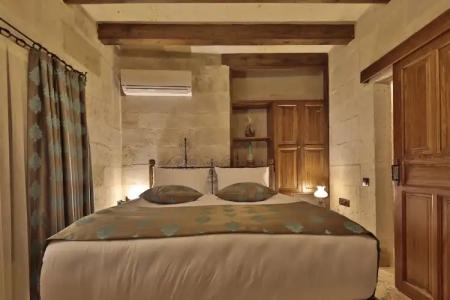 Aren Cave And Art Gallery - 44