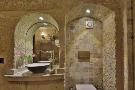 Aren Cave And Art Gallery - 112