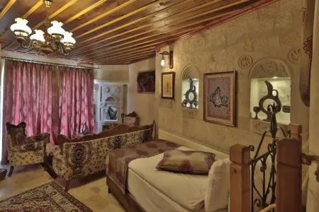 Aren Cave And Art Gallery - 23