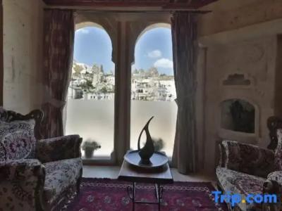 Aren Cave And Art Gallery - 142