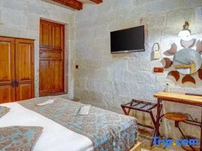 Aren Cave And Art Gallery - 63