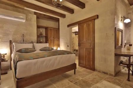 Aren Cave And Art Gallery - 50