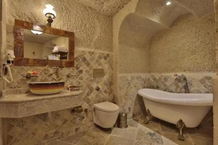 Aren Cave And Art Gallery - 117