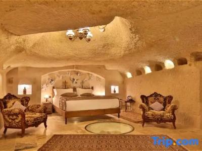 Aren Cave And Art Gallery - 153